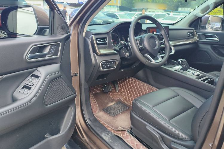 Used Great Wall Poer 2023 2.0T Commercial Version Automatic Diesel Two-Wheel Drive Elite Trim with Long Bed – GW4D20M Interior 2