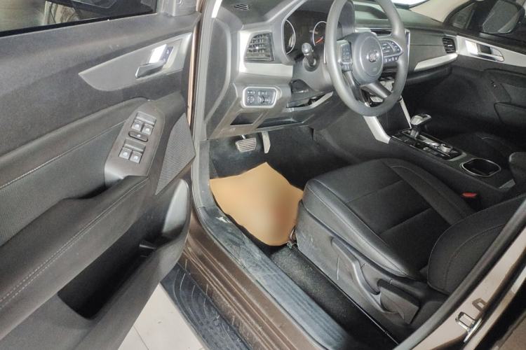 Used Great Wall Poer 2021 2.0T Commercial Version Automatic Diesel 4x4 Elite Long-Box GW4D20M Interior 2