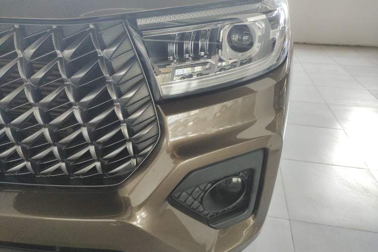 Used Great Wall Poer 2023 2.0T Commercial Version Automatic Diesel 4x4 Elite Long-Box GW4D20M Left Front Headlight