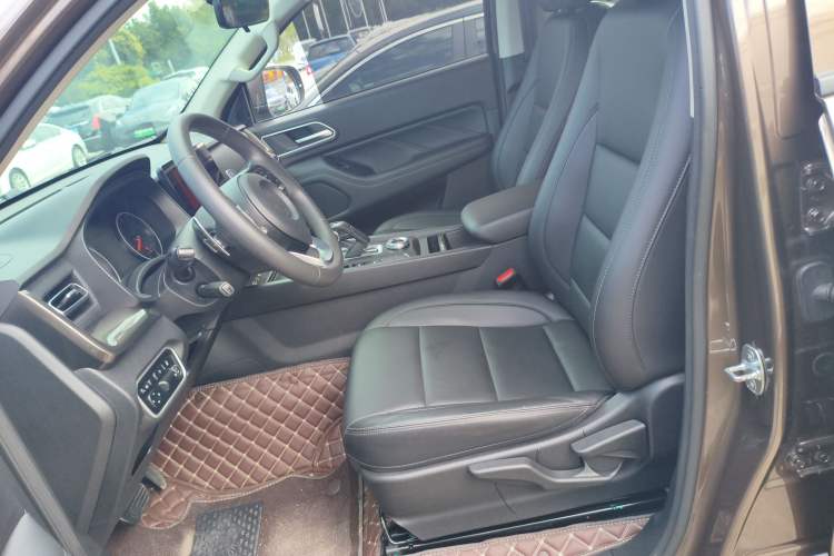Used Great Wall Poer 2023 2.0T Commercial Version Automatic Diesel Two-Wheel Drive Elite Trim with Long Bed – GW4D20M Left Front Seat