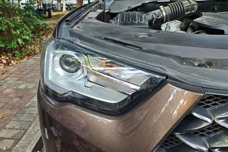 Used Great Wall Poer 2021 2.0T Commercial Version Manual Diesel Two-Wheel Drive Elite Long-Box GW4D20M Right Front Headlight