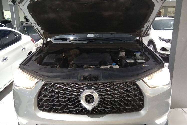 Used Great Wall Poer 2021 2.0T Commercial Version Manual Diesel 4x4 Elite Long-Box GW4D20M Engine Bay