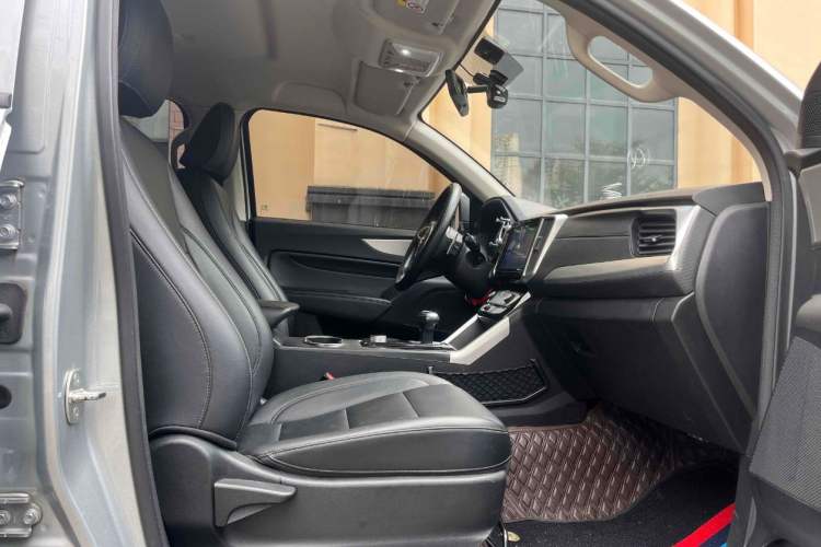 Used Great Wall Poer 2021 2.0T Commercial Version Automatic Diesel Two-Wheel Drive Elite Trim with Long Bed – GW4D20M Gear Lever