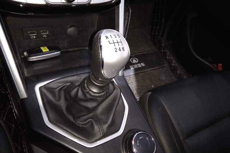 Used Great Wall Poer 2021 2.0T Commercial Version Manual Diesel 4x4 Elite Long-Box GW4D20M Gear Lever