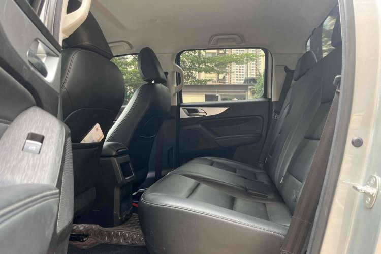 Used Great Wall Poer 2021 2.0T Commercial Version Automatic Diesel Two-Wheel Drive Elite Trim with Long Bed – GW4D20M Interior 2