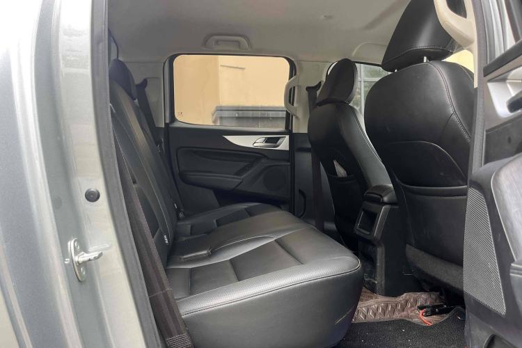 Used Great Wall Poer 2021 2.0T Commercial Version Automatic Diesel Two-Wheel Drive Elite Trim with Long Bed – GW4D20M Interior 4
