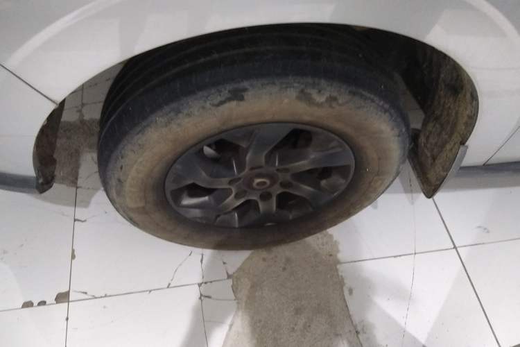 Used Great Wall Poer 2021 2.0T Commercial Version Manual Diesel 4x4 Elite Long-Box GW4D20M Left Front Wheel Hub