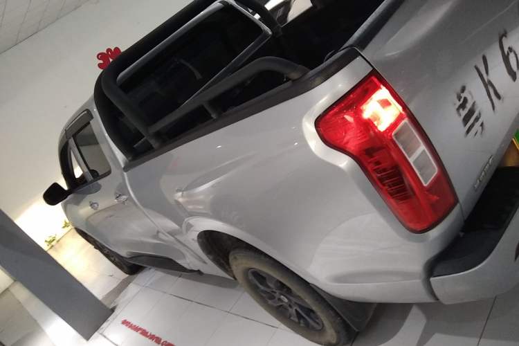 Used Great Wall Poer 2021 2.0T Commercial Version Manual Diesel 4x4 Elite Long-Box GW4D20M Left Side