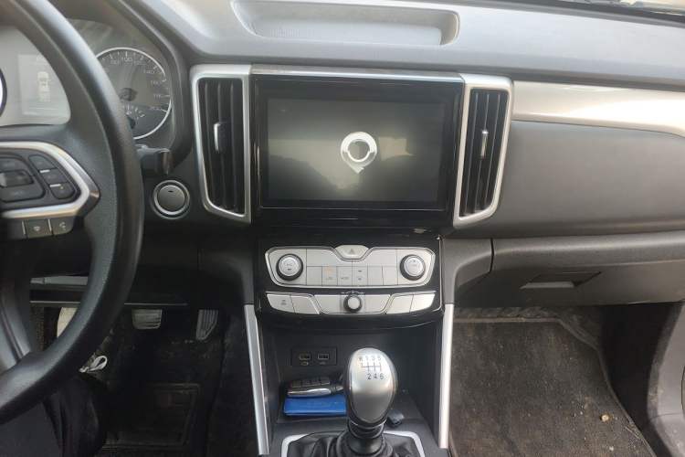 Used Great Wall Poer 2019 2.0T Commercial Version Manual Diesel Two-Wheel Drive Elite Long-Box GW4D20M Audio And AC Panel