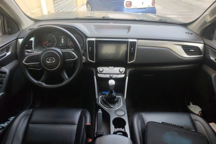 Used Great Wall Poer 2019 2.0T Commercial Version Manual Diesel Two-Wheel Drive Elite Long-Box GW4D20M Center Console