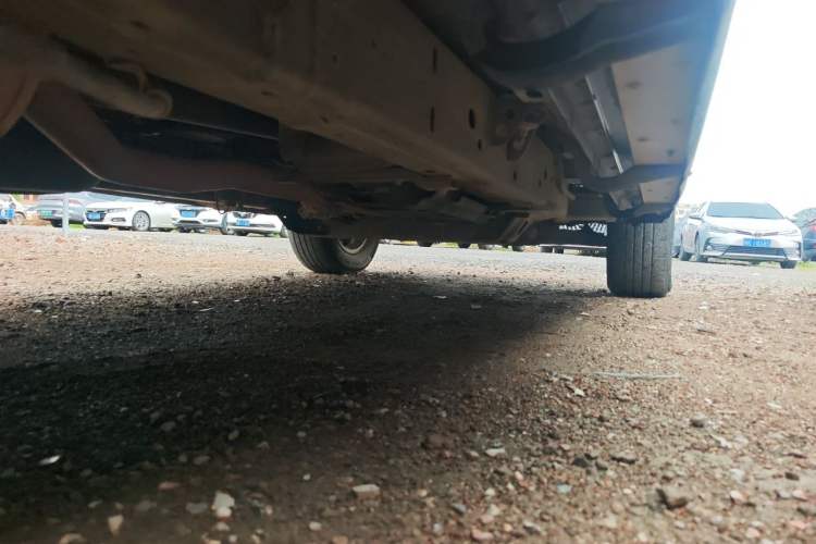 Used Great Wall Poer 2019 2.0T Commercial Version Manual Diesel 4x4 Navigation Type Long Bed GW4D20M Chassis Rear Right