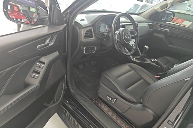 Used Great Wall Poer 2019 2.0T Commercial Version Manual Transmission Gasoline 4x4 Navigation-Grade Standard Cab – GW4C20B Driver Seat