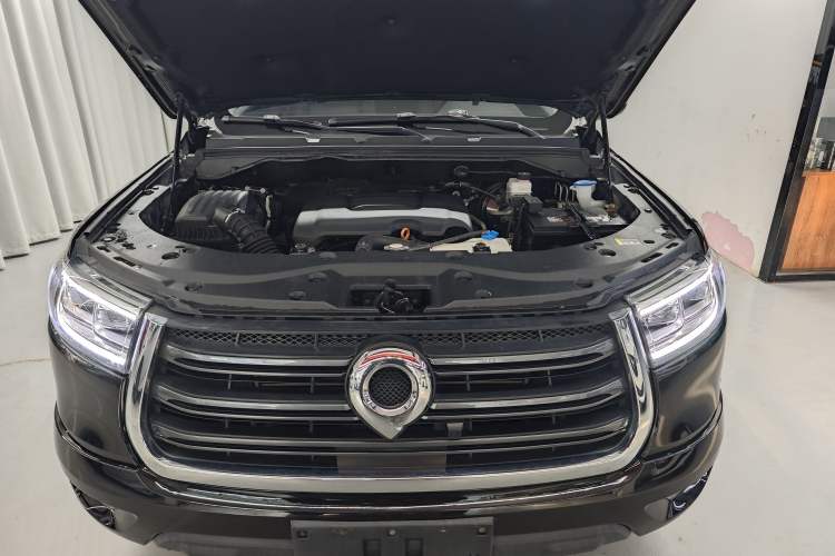 Used Great Wall Poer 2019 2.0T Automatic Gasoline 4x4 Comfort Edition GW4C20B Engine Bay