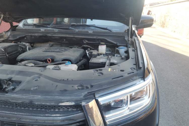 Used Great Wall Poer 2019 2.0T Automatic Gasoline Two-Wheel Drive Comfort Edition GW4C20B Engine Bay Left