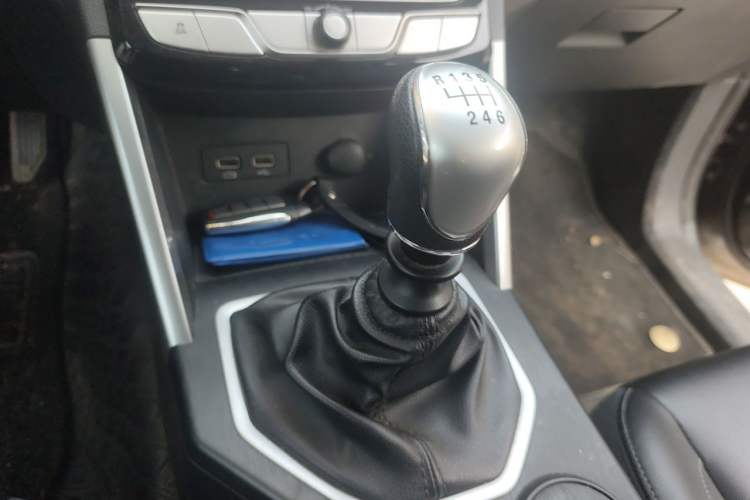 Used Great Wall Poer 2019 2.0T Commercial Version Manual Diesel Two-Wheel Drive Elite Long-Box GW4D20M Gear Lever