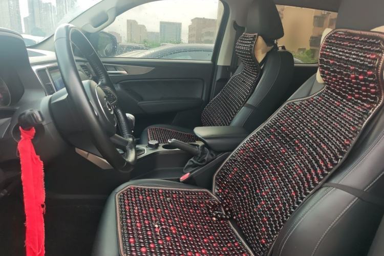 Used Great Wall Poer 2019 2.0T Commercial Version Manual Diesel 4x4 Navigation Type Long Bed GW4D20M Left Front Seat