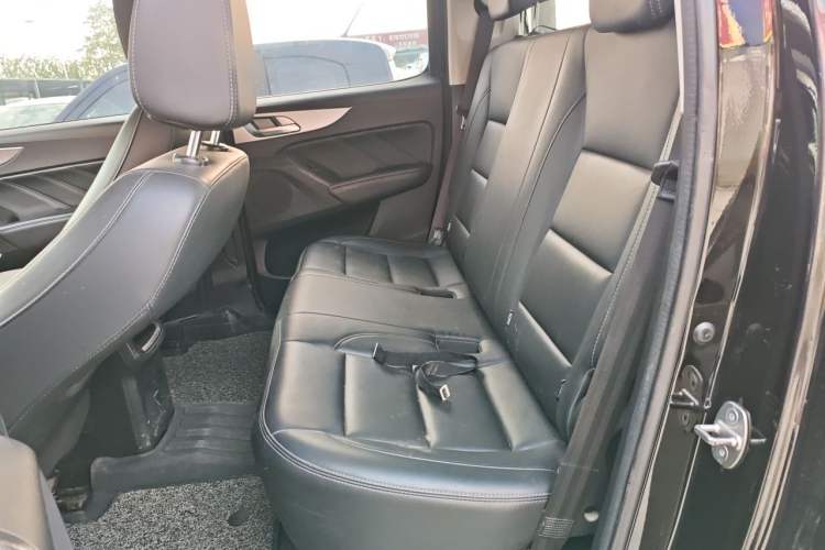 Used Great Wall Poer 2019 2.0T Commercial Version Manual Diesel Two-Wheel Drive Elite Long-Box GW4D20M Left Rear Seat