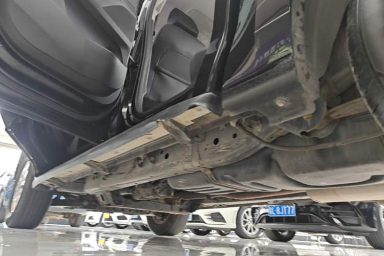 Used Great Wall Poer 2019 2.0T Commercial Version Manual Transmission Gasoline 4x4 Navigation-Grade Standard Cab – GW4C20B Left Side Sill