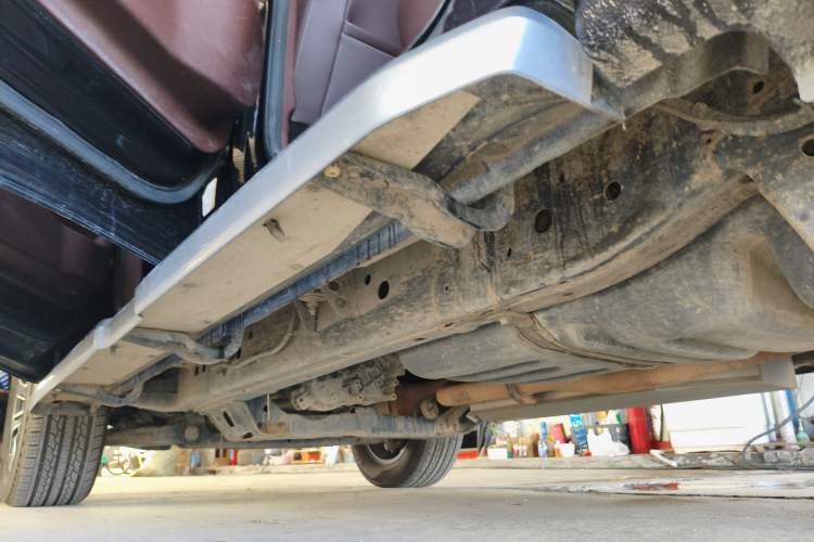 Used Great Wall Poer 2019 2.0T Automatic Gasoline 4x4 Premium Edition GW4C20B Left Side Sill