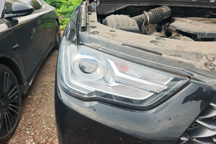 Used Great Wall Poer 2019 2.0T Commercial Version Manual Diesel 4x4 Navigation Type Long Bed GW4D20M Right Front Headlight