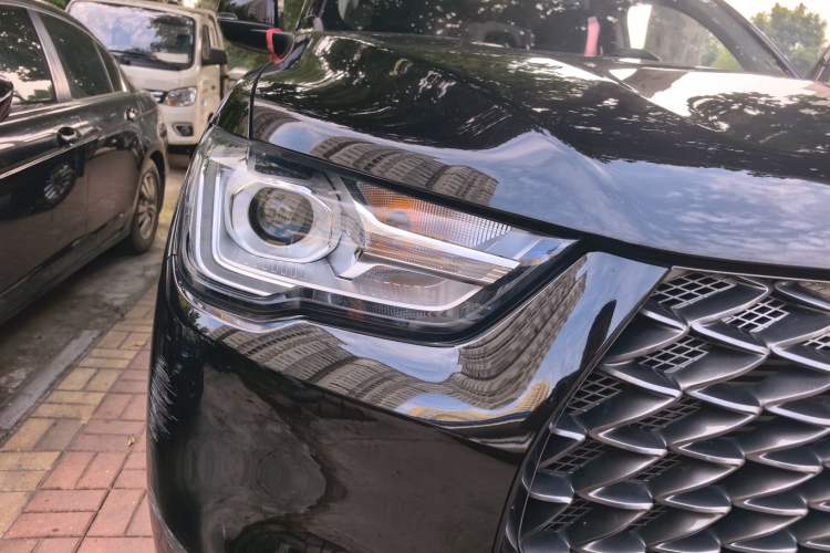 Used Great Wall Poer 2019 2.0T Commercial Version Manual Gasoline Two-Wheel Drive Elite Long-Box GW4C20B Right Front Headlight