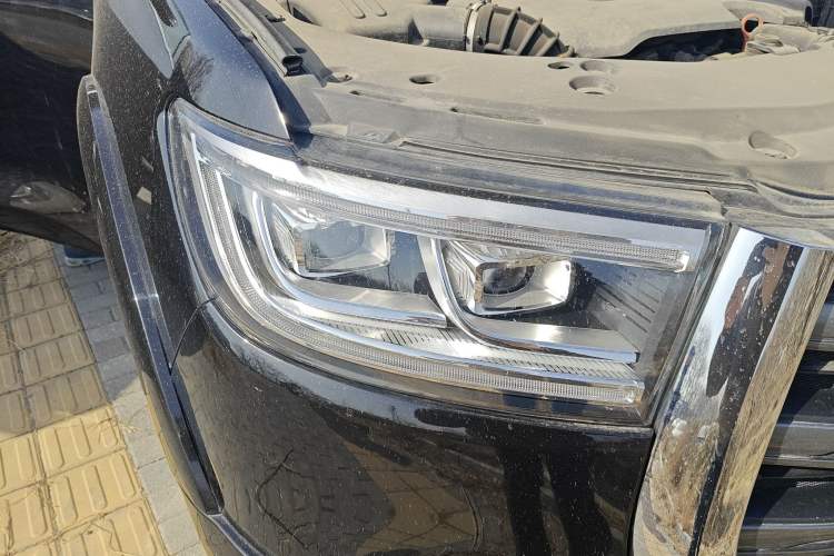 Used Great Wall Poer 2019 2.0T Automatic Gasoline 4x4 Comfort Edition GW4C20B Right Front Headlight