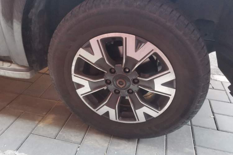 Used Great Wall Poer 2019 2.0T Automatic Gasoline Two-Wheel Drive Comfort Edition GW4C20B Right Front Wheel Hub