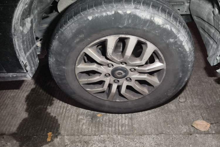 Used Great Wall Poer 2019 2.0T Commercial Version Automatic Gasoline Two-Wheel Drive Elite Trim with Long Bed – GW4C20B Right Front Wheel Hub