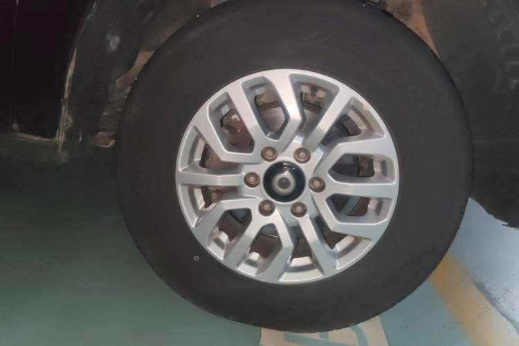 Used Great Wall Poer 2019 2.0T Commercial Version Automatic Gasoline Two-Wheel Drive Elite Trim with Long Bed – GW4C20B Right Front Wheel Hub
