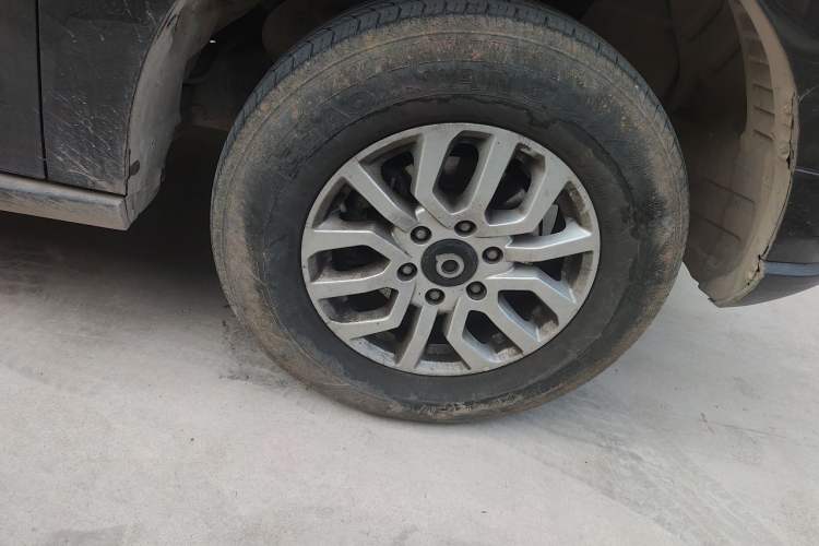 Used Great Wall Poer 2019 2.0T Commercial Version Manual Diesel Two-Wheel Drive Elite Long-Box GW4D20M Right Front Wheel Hub