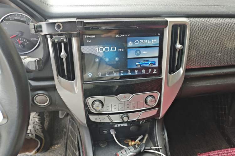 Used Great Wall Poer 2019 2.0T Automatic Gasoline Two-Wheel Drive Comfort Edition GW4C20B Audio And AC Panel