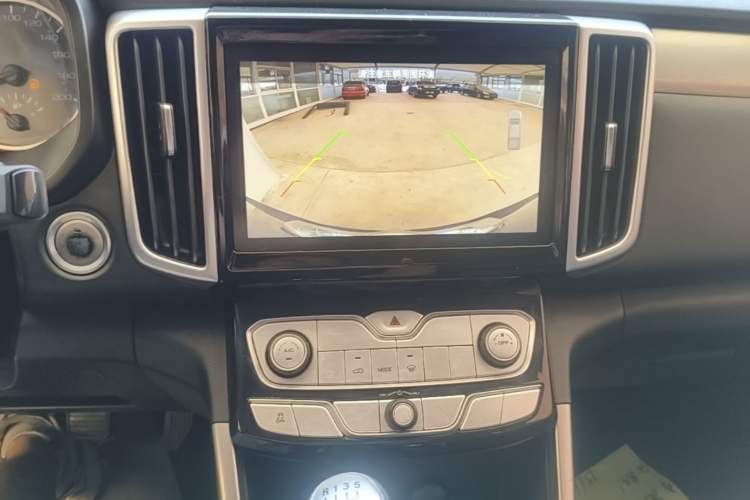 Used Great Wall Poer 2019 2.0T Commercial Version Manual Diesel 4x4 Elite Long-Box GW4D20M Audio And AC Panel