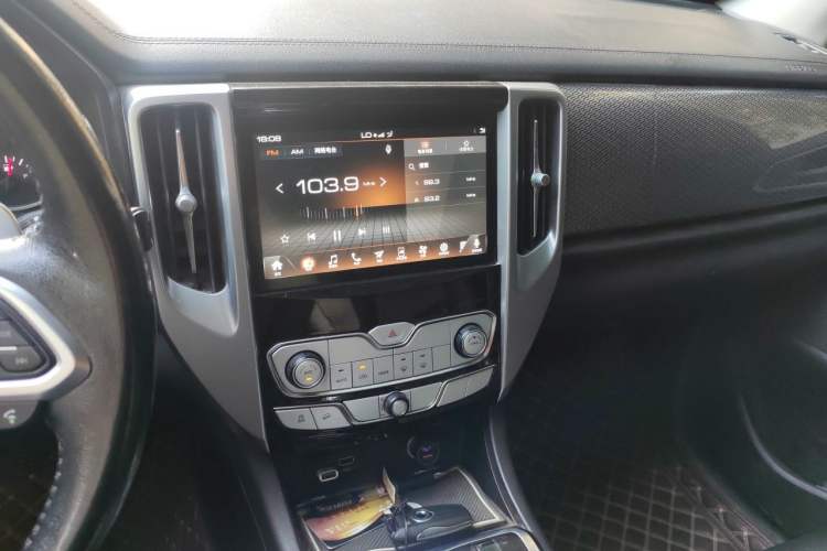 Used Great Wall Poer 2019 2.0T Automatic Gasoline 4x4 Comfort Edition GW4C20B Audio And AC Panel