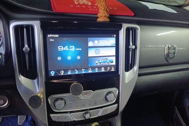 Used Great Wall Poer 2019 2.0T Automatic Gasoline 4x4 Comfort Edition GW4C20B Audio And AC Panel
