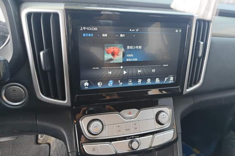 Used Great Wall Poer 2019 2.0T Commercial Version Automatic Gasoline Two-Wheel Drive Elite Trim with Long Bed – GW4C20B Audio And AC Panel