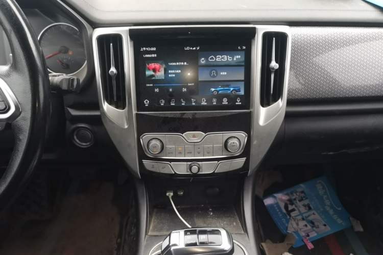 Used Great Wall Poer 2019 2.0T Automatic Gasoline Two-Wheel Drive Comfort Edition GW4C20B Audio And AC Panel
