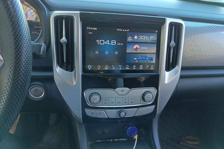 Used Great Wall Poer 2019 2.0T Automatic Gasoline 4x4 Comfort Edition GW4C20B Audio And AC Panel