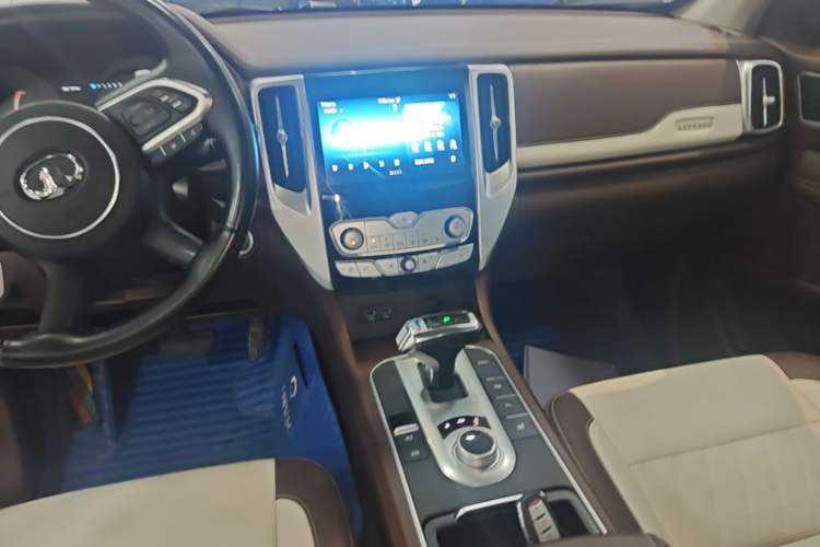 Used Great Wall Poer 2019 2.0T Automatic Gasoline 4x4 Premium Edition GW4C20B Audio And AC Panel