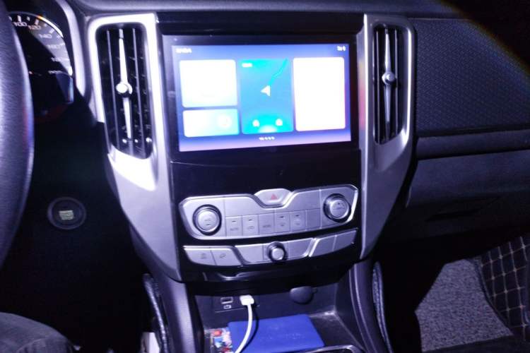 Used Great Wall Poer 2019 2.0T Automatic Gasoline Two-Wheel Drive Comfort Edition GW4C20B Audio And AC Panel