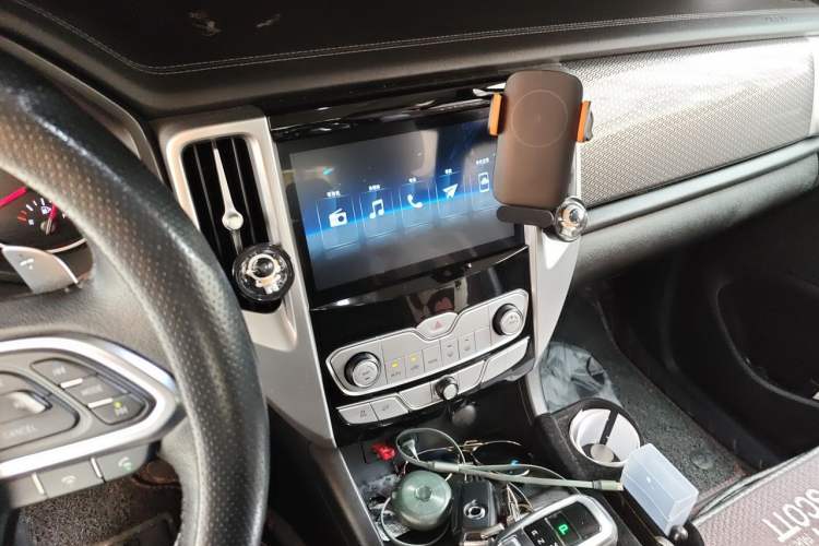 Used Great Wall Poer 2019 2.0T Automatic Gasoline Two-Wheel Drive Comfort Edition GW4C20B Audio And AC Panel