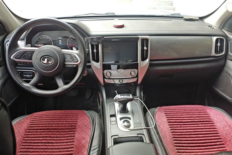 Used Great Wall Poer 2019 2.0T Automatic Gasoline Two-Wheel Drive Comfort Edition GW4C20B Center Console