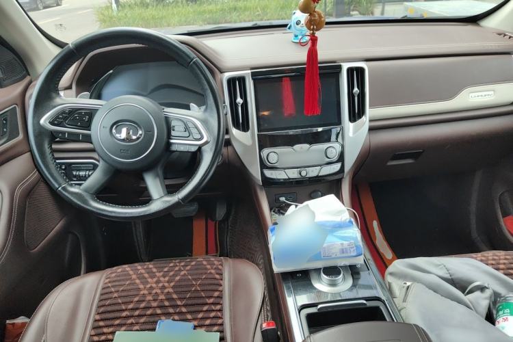 Used Great Wall Poer 2019 2.0T Automatic Gasoline 4x4 Premium Edition GW4C20B Center Console