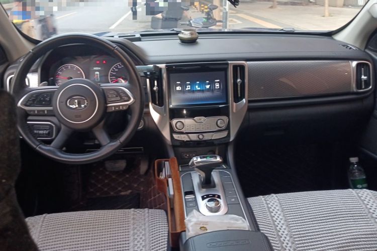 Used Great Wall Poer 2019 2.0T Automatic Gasoline 4x4 Comfort Edition GW4C20B Center Console