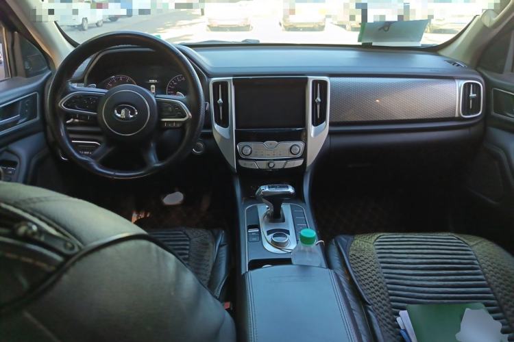 Used Great Wall Poer 2019 2.0T Automatic Gasoline 4x4 Comfort Edition GW4C20B Center Console