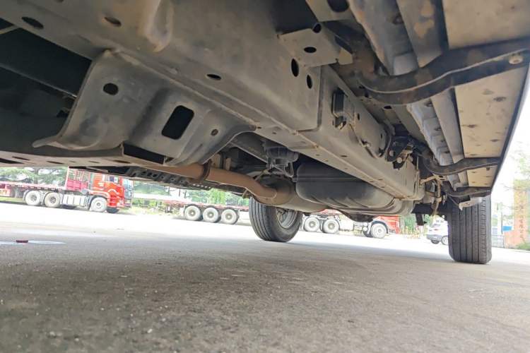 Used Great Wall Poer 2019 2.0T Commercial Version Manual Diesel 4x4 Elite Long-Box GW4D20M Chassis Front Left
