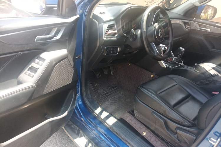 Used Great Wall Poer 2019 2.0T Commercial Version Manual Diesel Two-Wheel Drive Elite Long-Box GW4D20M Driver Seat