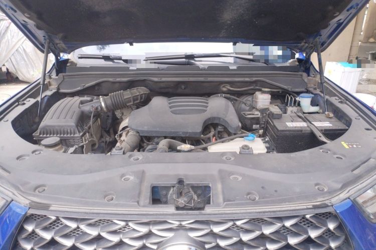Used Great Wall Poer 2019 2.0T Commercial Version Manual Diesel 4x4 Elite Long-Box GW4D20M Engine Bay