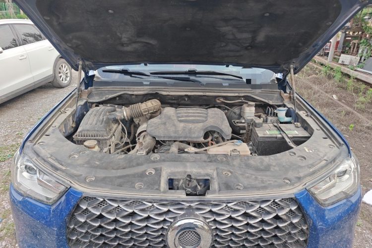Used Great Wall Poer 2019 2.0T Commercial Version Manual Diesel Two-Wheel Drive Navigation Type Long Bed GW4D20M Engine Bay