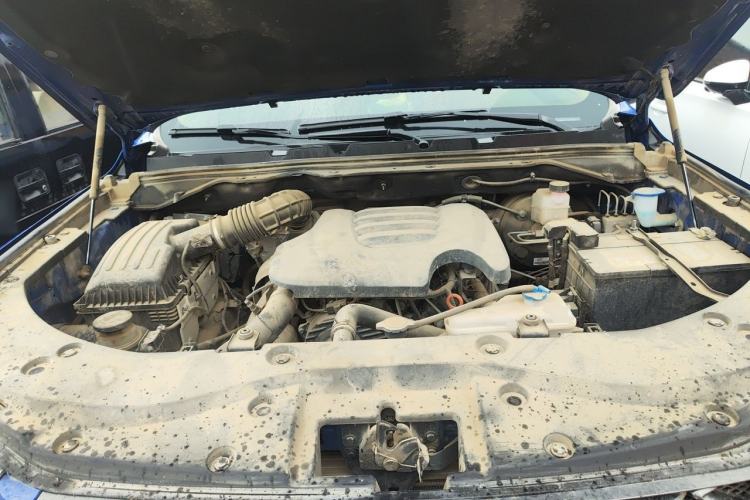 Used Great Wall Poer 2019 2.0T Commercial Version Manual Diesel 4x4 Elite Standard Box GW4D20M Engine Bay