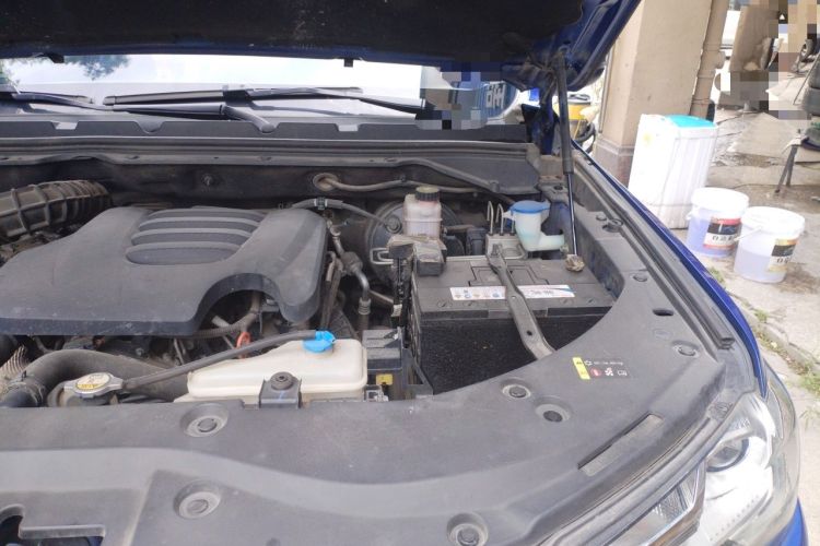 Used Great Wall Poer 2019 2.0T Commercial Version Manual Diesel 4x4 Elite Long-Box GW4D20M Engine Bay Left